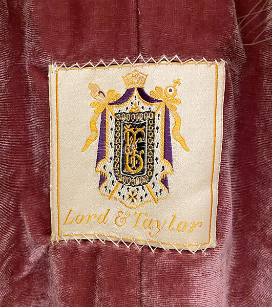 Coat, Lord &amp; Taylor (American, founded 1826), silk, fox, American