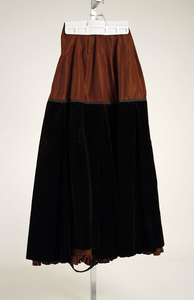 Dress, M. A. Connelly (American (born Ireland), County Cork 1834–1958 New York), silk, American