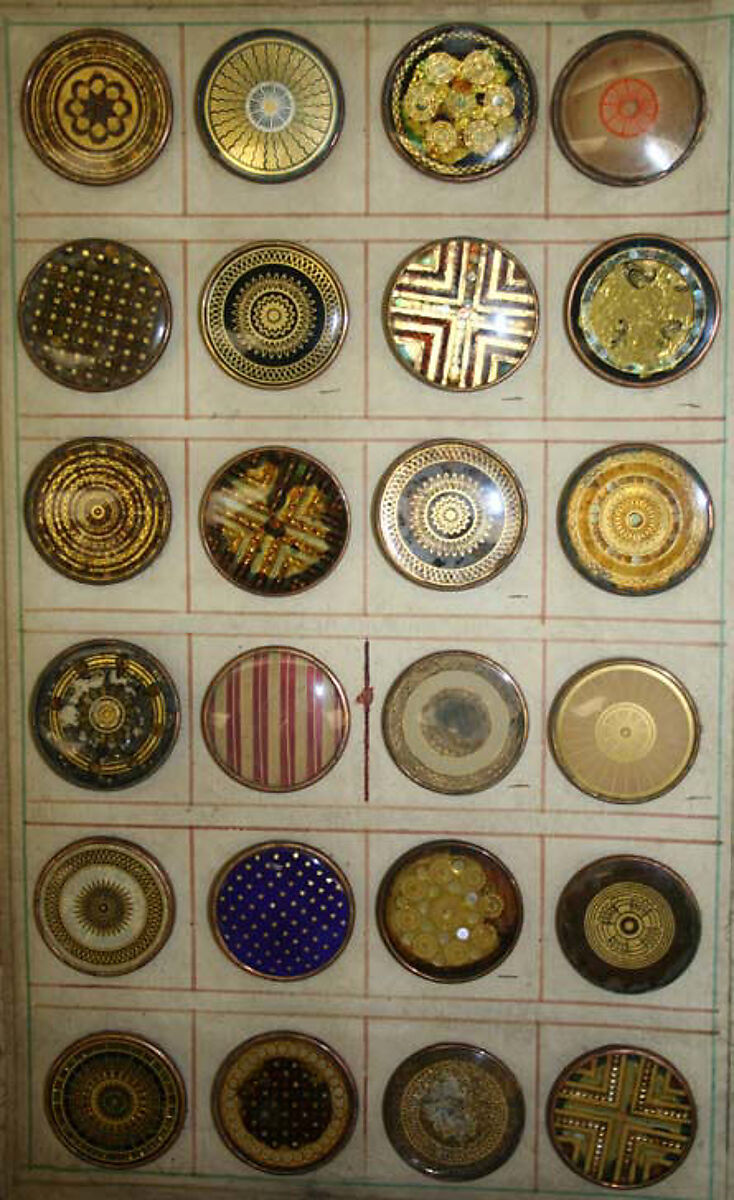 Button, [no medium available], French