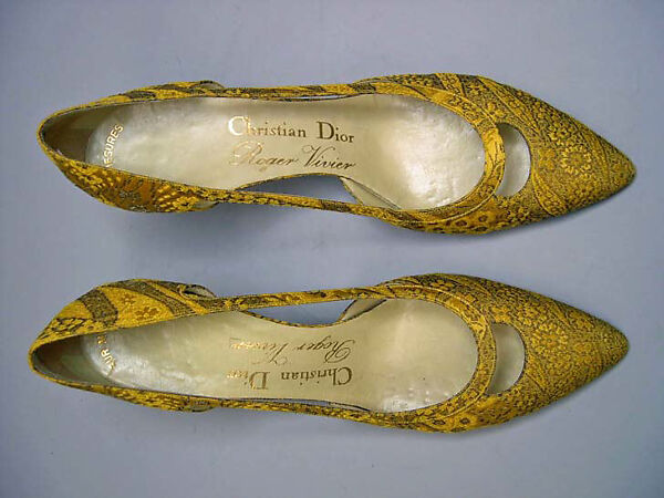 Evening dress, (a) House of Givenchy (French, founded 1952), silk, metallic thread, French