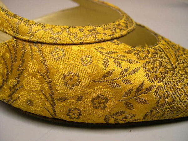 Evening dress, (a) House of Givenchy (French, founded 1952), silk, metallic thread, French