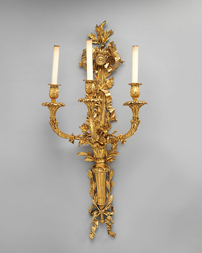 Three-branch wall light (one of a pair) (bras de lumière)