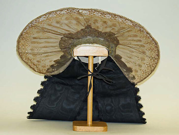 Ensemble, silk, metal, metallic thread, German
