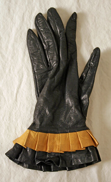 Ensemble, Geoffrey Beene (American, Haynesville, Louisiana 1927–2004 New York), (a) wool, plastic; (b) leather, American