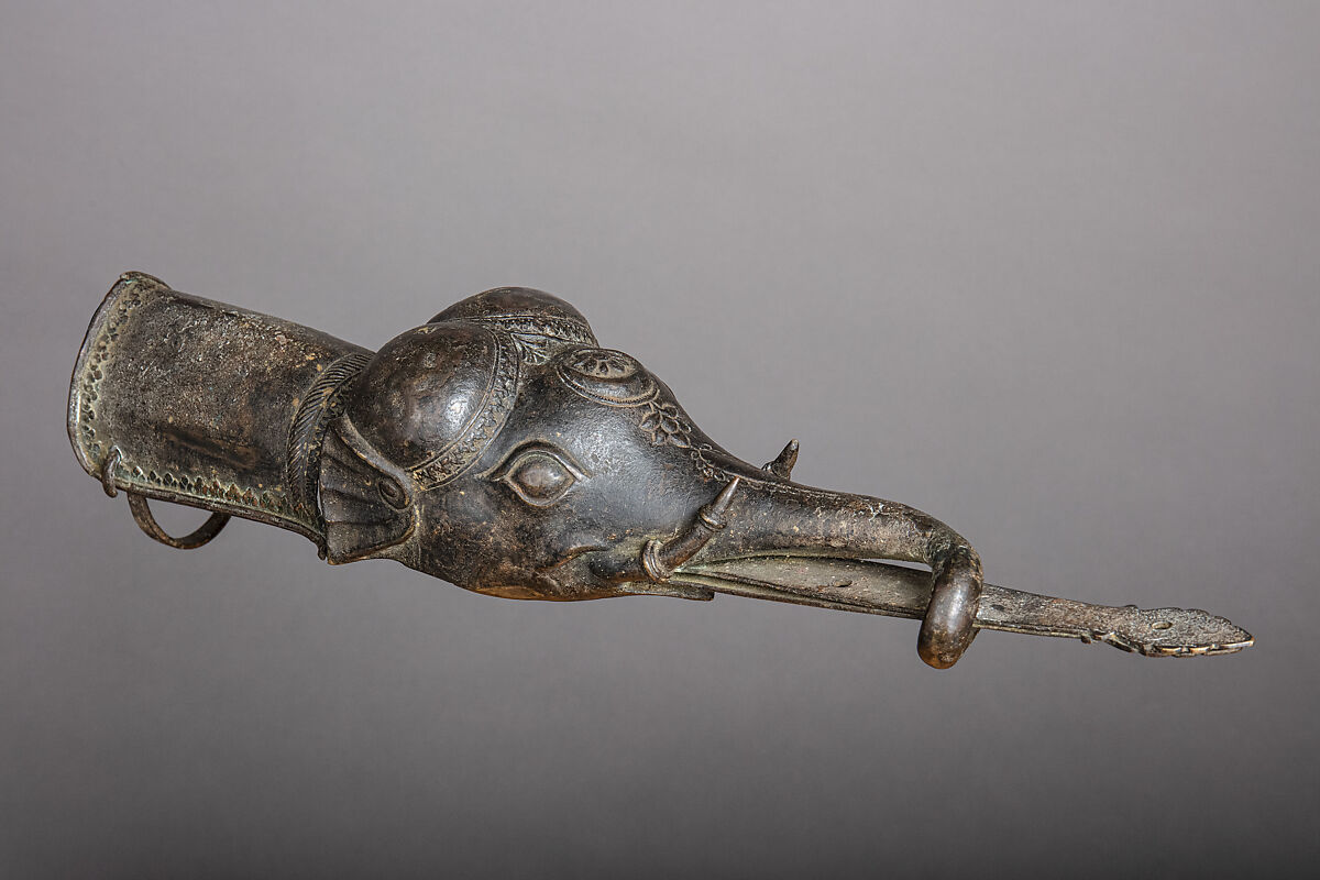 Hilt of a Gauntlet Sword (<i>Pata</i>), Copper alloy, iron, Indian