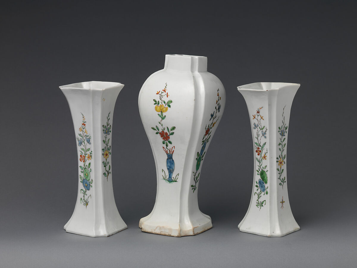 Beaker (part of a garniture), Soft-paste porcelain decorated in polychrome enamels, British, Worcester