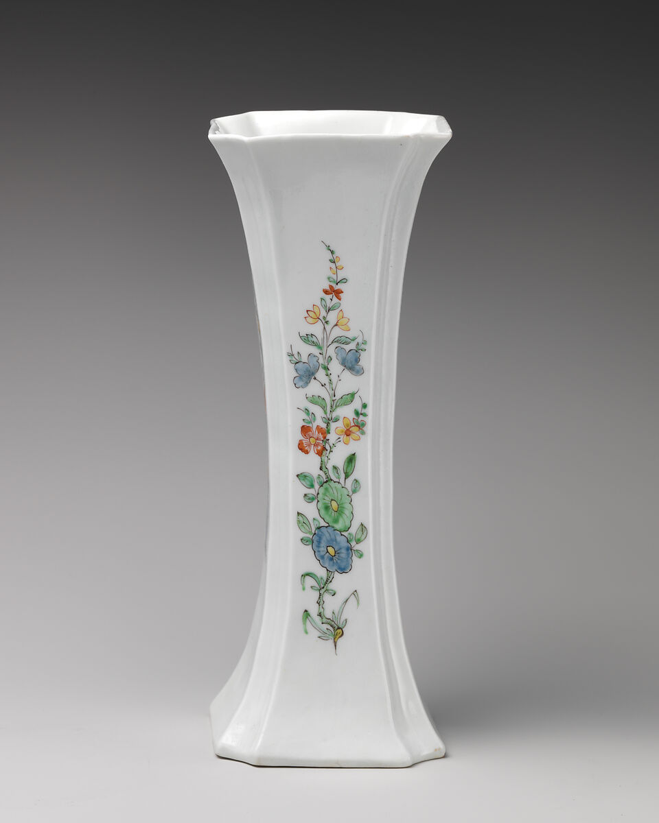 Beaker (part of a garniture), Soft-paste porcelain decorated in polychrome enamels, British, Worcester 
