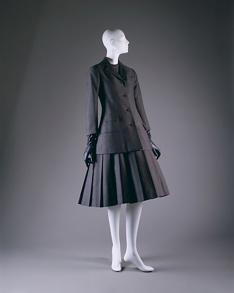 Ensemble, House of Dior (French, founded 1946), (a–c) wool, silk
(d) straw, French