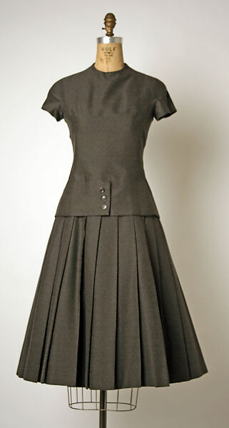 Ensemble, House of Dior (French, founded 1946), (a–c) wool, silk
(d) straw, French