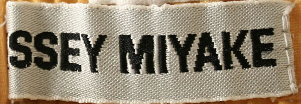 Dress, Issey Miyake (Japanese, 1938–2022), polyester, linen, Japanese