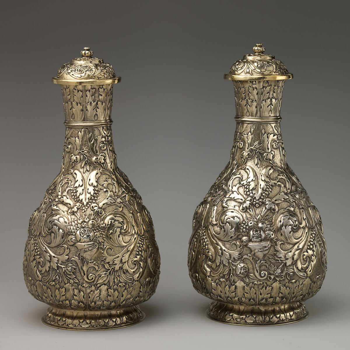 Bottle with cover (one of a pair), Attributed to Thomas Jenkins (active 1668–1708), Gilded silver, British, London 