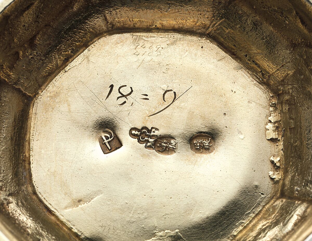 Caster (one of a set of three), Lewis Mettayer (British, active 1700–died 1740), Gilded silver, British, London