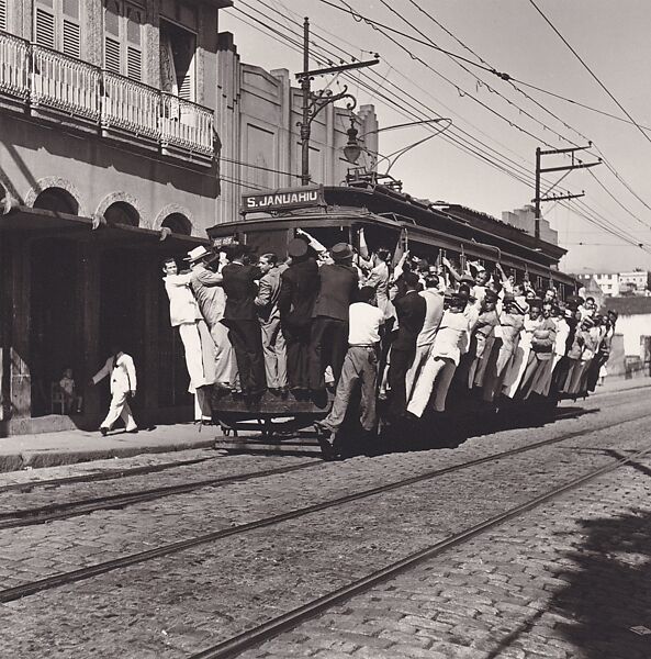 São Januário Trolley, Genevieve Naylor, gelatin silver print