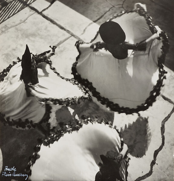 Toni Birkmeyer Ballet Company in "Cancan," Vienna, Trude Fleischmann (American (born Austria), 1895–1990), gelatin silver print 