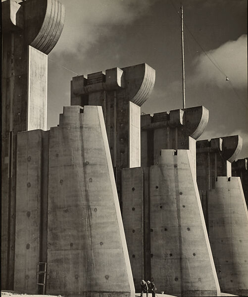 Fort Peck Dam, Montana, Margaret Bourke-White (American, Bronx, New York 1904–1971 Darien, Connecticut), gelatin silver print 