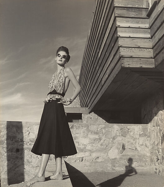 Model outside the Rose Pauson House, outtake from "Flight to the Valley of the Sun," Harper's Bazaar (January 1942), Louise Dahl-Wolfe (American, 1895–1989), gelatin silver print 
