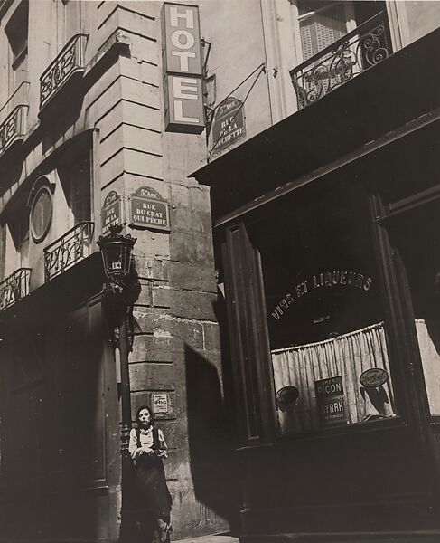Woman smoking, Paris, Alice Hirsekorn (German, 1900–1964), gelatin silver print 