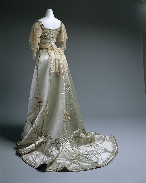 Ball gown, House of Worth (French, 1858–1956), silk, cotton, metallic thread, glass, metal, French