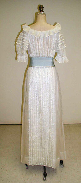 Evening dress, House of Chanel (French, founded 1910), cotton, rayon
b) (medium not available)
c) rayon, French