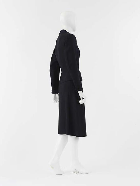 Suit, House of Chanel (French, founded 1910), linen, French