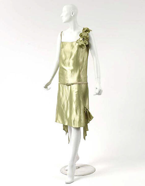 Evening dress, House of Chanel (French, founded 1910), silk, plastic (cellulose acetate), French