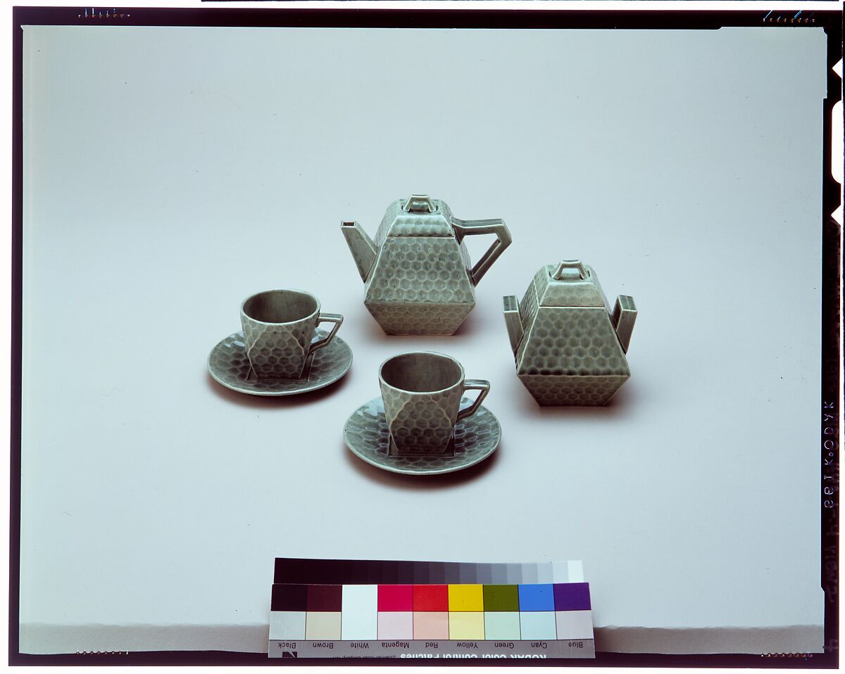 Teapot, Chelsea Keramic Art Works (1872–1889), Earthenware, American