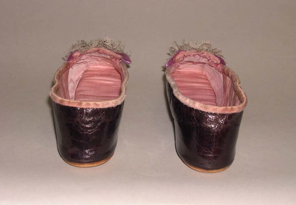 Slippers, leather, British