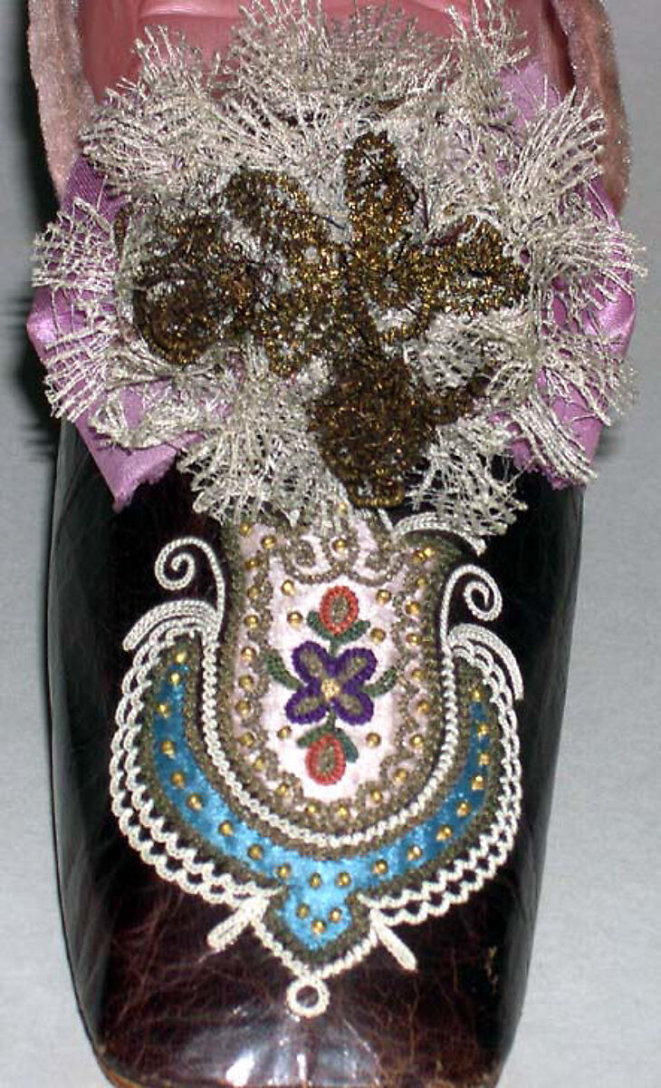 Slippers, leather, British