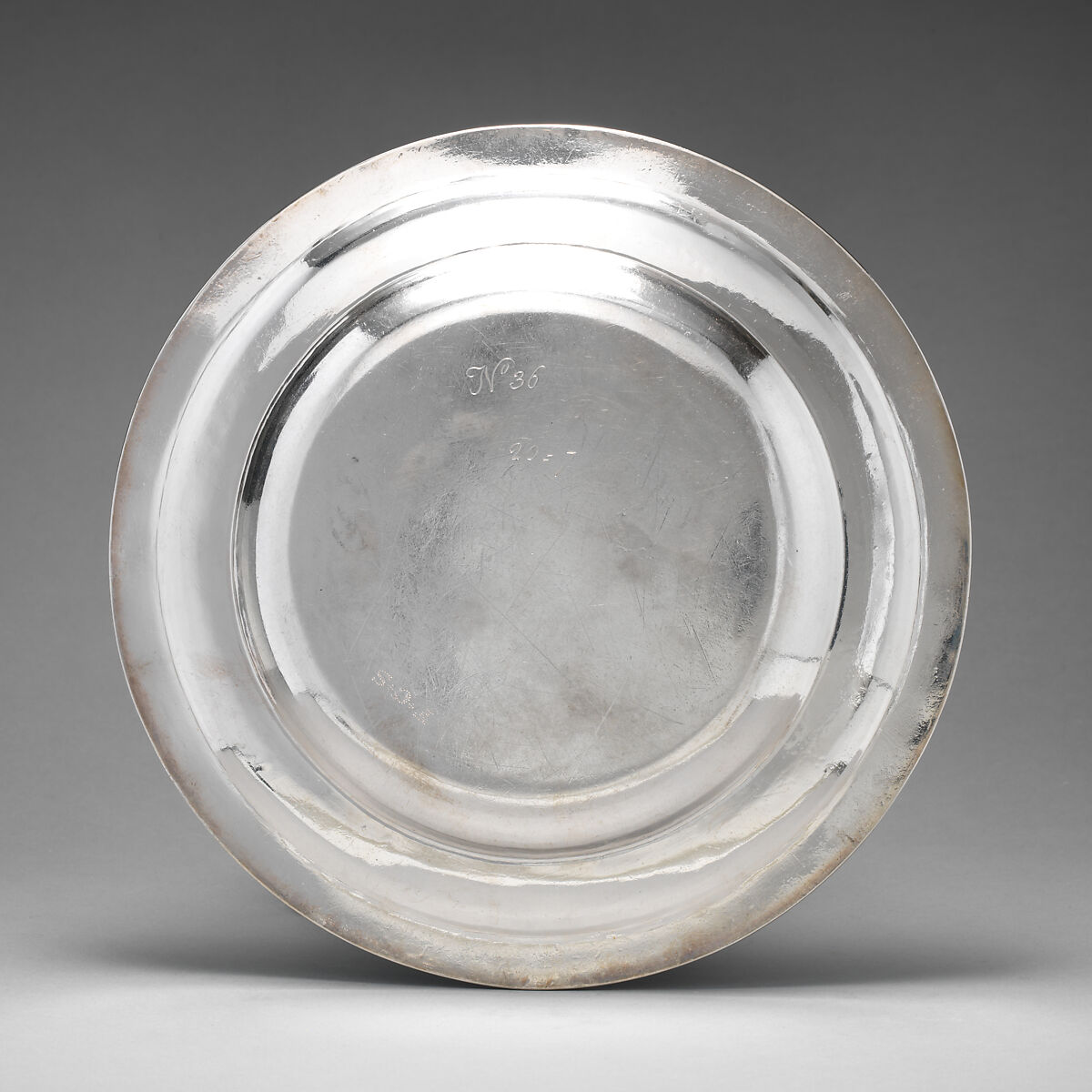 Dinner plate with English arms (one of a group of four), Richard Bayley (British, active 1708–48), Silver, British, London