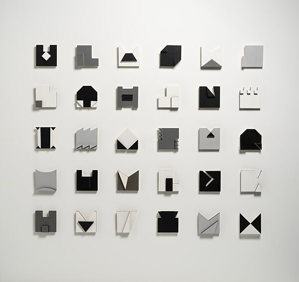 Livro Noite e Dia (Book of Night and Day), Lygia Pape (Brazilian, Nova Friburgo 1927–2004 Rio de Janeiro), Acrylic on wood, 30 parts 