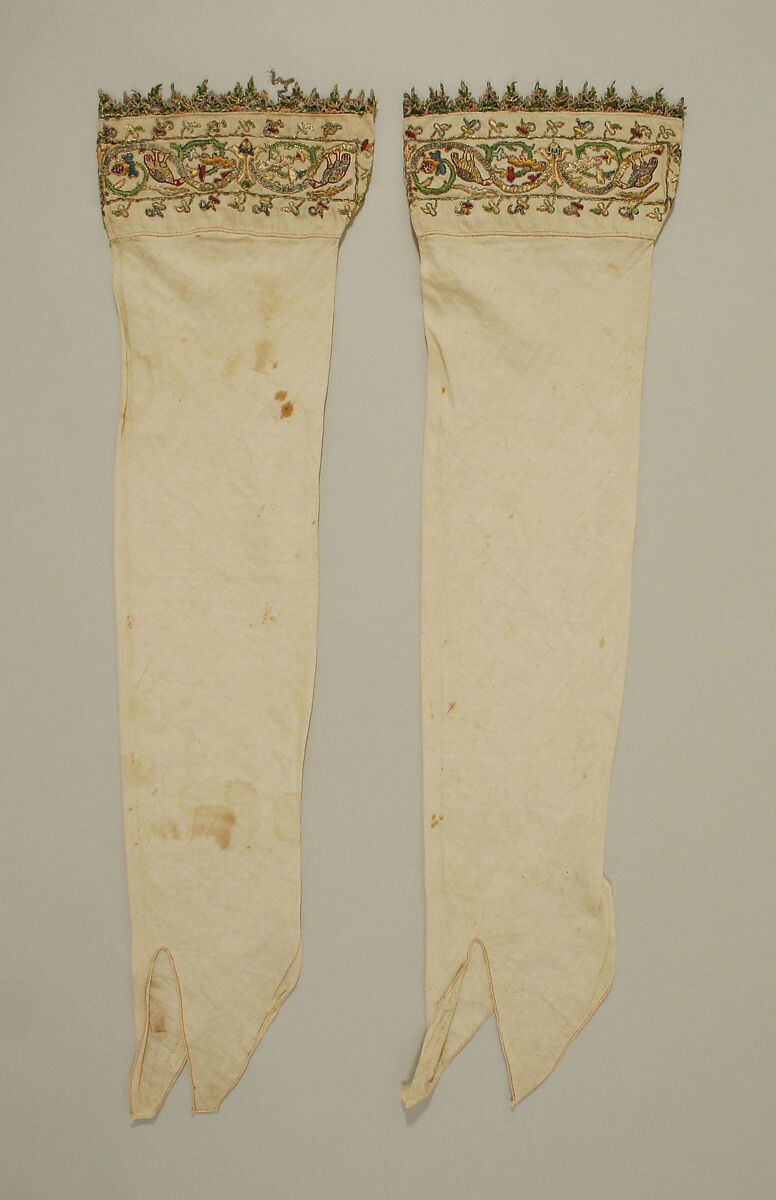 Stockings, linen, silk and metal thread, Italian