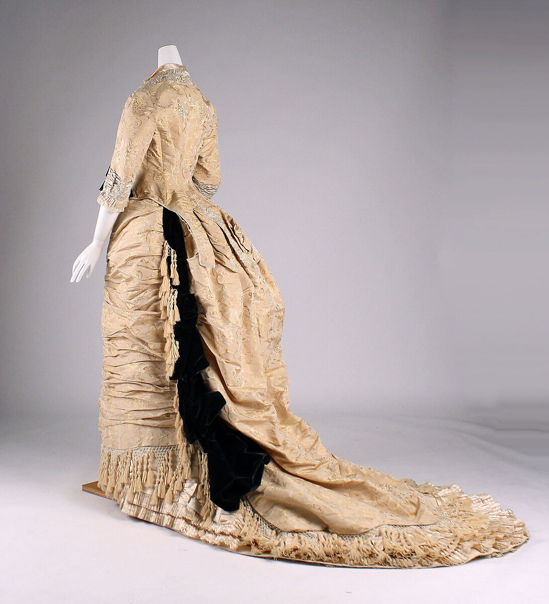 Dinner dress, Maison Vignon (French, active ca. 1850–ca. 1910), silk, glass, French