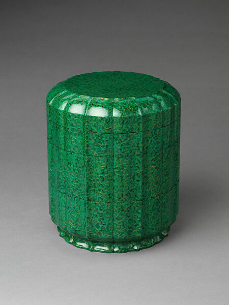 Tiered box “Green Gold”, Gan Erke (Chinese, born 1955), Wood with layers of colored lacquer and gold leaf, China