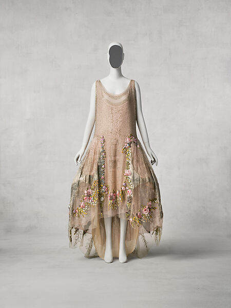 Court presentation ensemble, Boué Soeurs  French, (a, c, d) silk, metallic threads; (b) silk; (e) feathers, plastic (cellulose nitrate), French