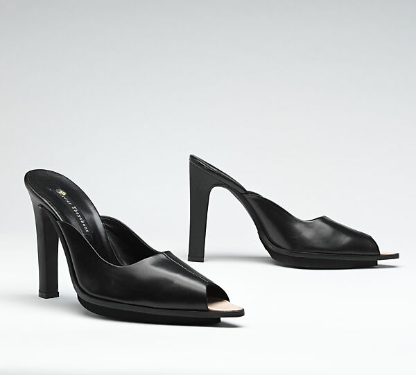 Ensemble, Olivier Theyskens (Belgian, born 1977), (a) linen, plastic, cotton, metal; (b) linen, metal; (c, d) leather, Belgian