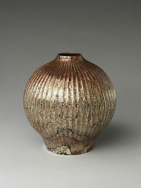 Wood-Grain Metal Vase, Tamagawa Norio 玉川宣夫 (Japanese, born 1942), Hammered silver, copper, and copper and gold alloy (shakudō), Japan