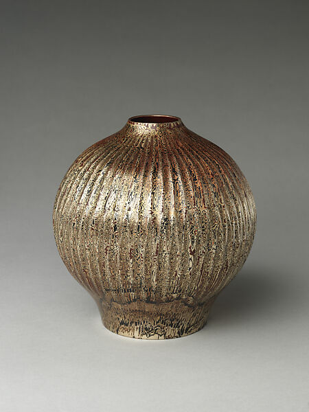 Wood-Grain Metal Vase, Tamagawa Norio 玉川宣夫 (Japanese, born 1942), Hammered silver, copper, and copper and gold alloy (shakudō), Japan