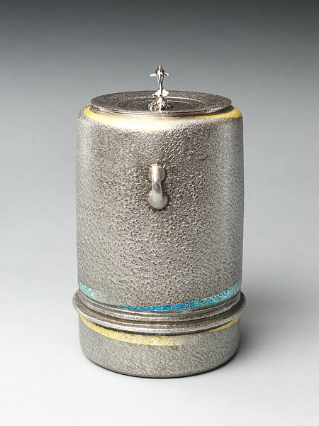 Silver Freshwater Jar with Dolphin (Nanryō irukamon mizusashi), Miyata Ryohei 宮田亮平 (Japanese, born 1945), Hammered silver with gold foil, Japan