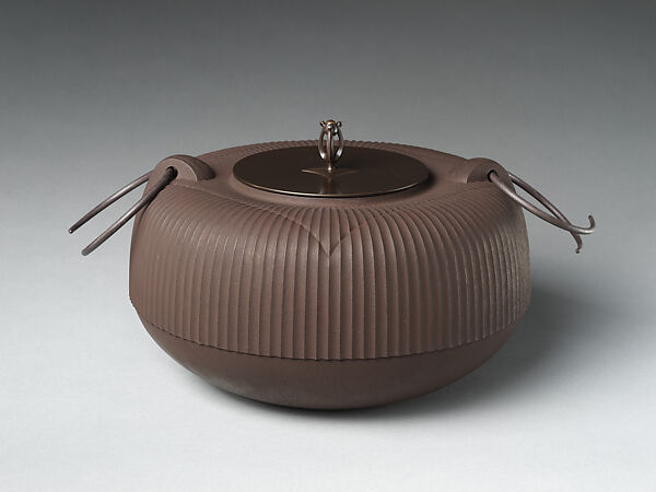 Kettle (Kama) with Stripes and Rhomboid Pattern, Hata Shunsai III  Japanese, Iron and copper, Japan