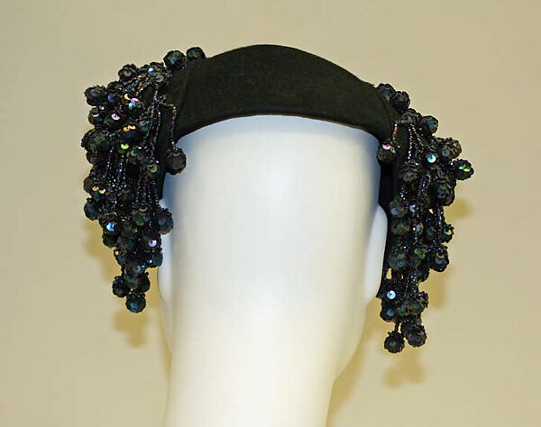 Hat, Lilly Daché (American (born France), Bègles 1898–1989 Louvecienne), wool, plastic, glass, American