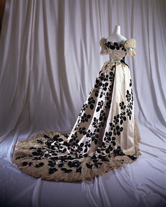 Evening dress, House of Worth (French, 1858–1956), silk, cotton, glass, French