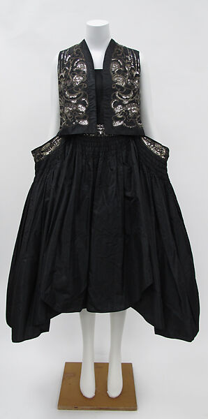 "Ko.I.Noor", House of Lanvin (French, founded 1889), silk, metal
b) silk, metal, French