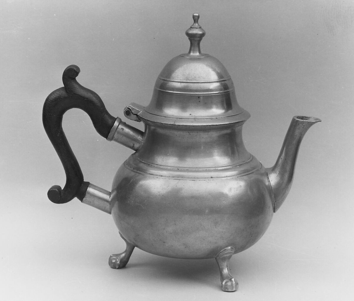 Teapot, William Will (1742–1798), Pewter, teak, American 