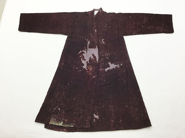 Ensemble, (a) wool, cotton, metal
(b) silk
(c) silk, bast fiber
(d) silk, fur, cotton, paper
(e, f) wool, cotton, leather
(g, h, i) cotton, wool
(j) cotton, bone, wood, metal, leather, Tibet
