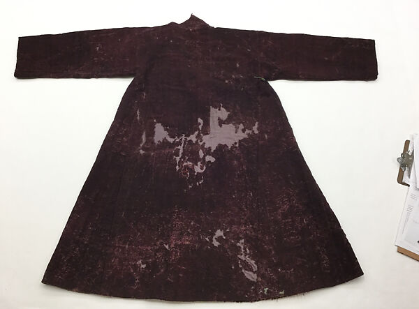 Ensemble, (a) wool, cotton, metal
(b) silk
(c) silk, bast fiber
(d) silk, fur, cotton, paper
(e, f) wool, cotton, leather
(g, h, i) cotton, wool
(j) cotton, bone, wood, metal, leather, Tibet