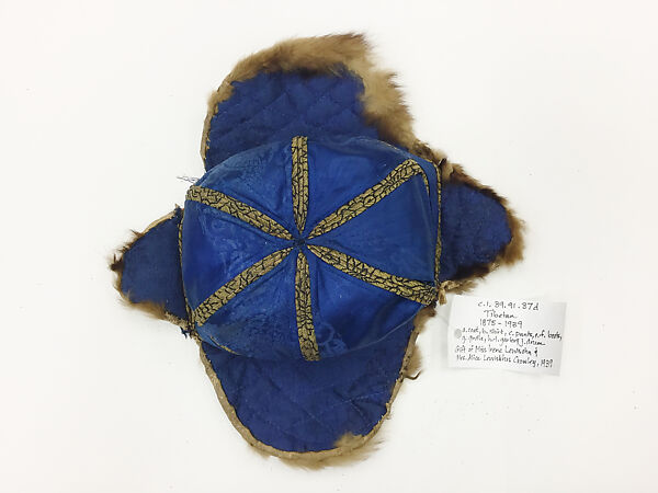 Ensemble, (a) wool, cotton, metal
(b) silk
(c) silk, bast fiber
(d) silk, fur, cotton, paper
(e, f) wool, cotton, leather
(g, h, i) cotton, wool
(j) cotton, bone, wood, metal, leather, Tibet