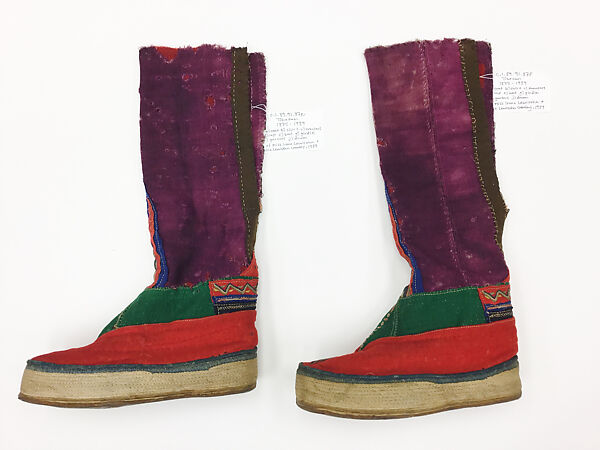 Ensemble, (a) wool, cotton, metal
(b) silk
(c) silk, bast fiber
(d) silk, fur, cotton, paper
(e, f) wool, cotton, leather
(g, h, i) cotton, wool
(j) cotton, bone, wood, metal, leather, Tibet