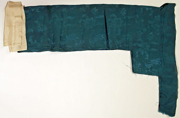 Ensemble, (a) wool, cotton, metal
(b) silk
(c) silk, bast fiber
(d) silk, fur, cotton, paper
(e, f) wool, cotton, leather
(g, h, i) cotton, wool
(j) cotton, bone, wood, metal, leather, Tibet