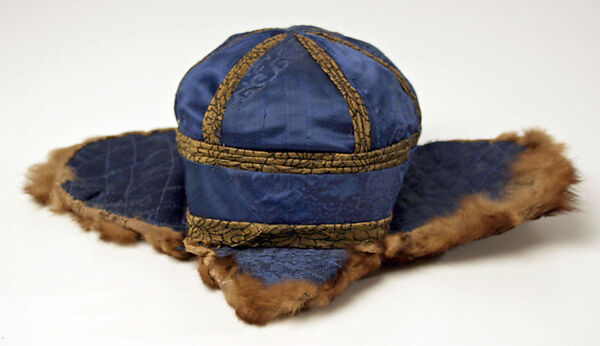Ensemble, (a) wool, cotton, metal
(b) silk
(c) silk, bast fiber
(d) silk, fur, cotton, paper
(e, f) wool, cotton, leather
(g, h, i) cotton, wool
(j) cotton, bone, wood, metal, leather, Tibet