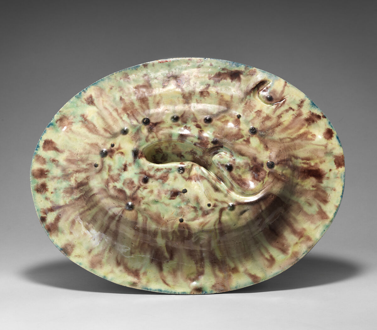 Oval basin with lizard, shells, and light blue background, Georges Pull (Wissembourg, Alsace-Lorraine, France 1810–1889 Paris, France), Glazed earthenware , French, Paris